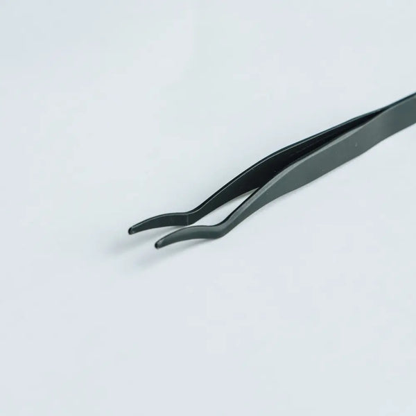 Miljøbillede af Lash Tweezer fra G Beauty Lashes