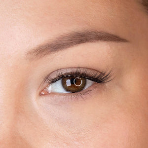 Press & Go Underlashes | Everyday - Vist på model.