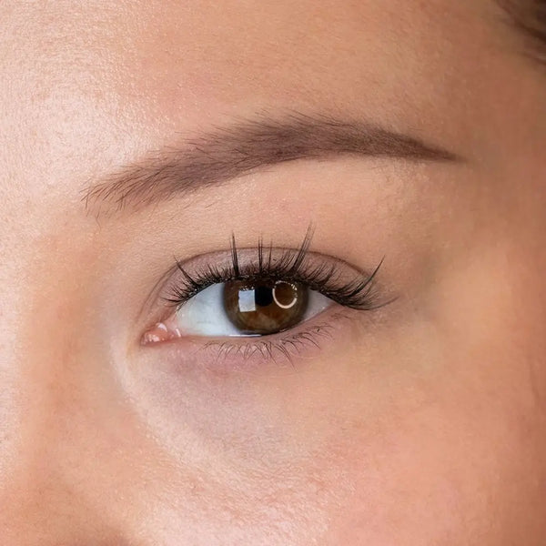 Modelbillede af G Beauty Lashes - Press & Go Underlashes | Afterwork