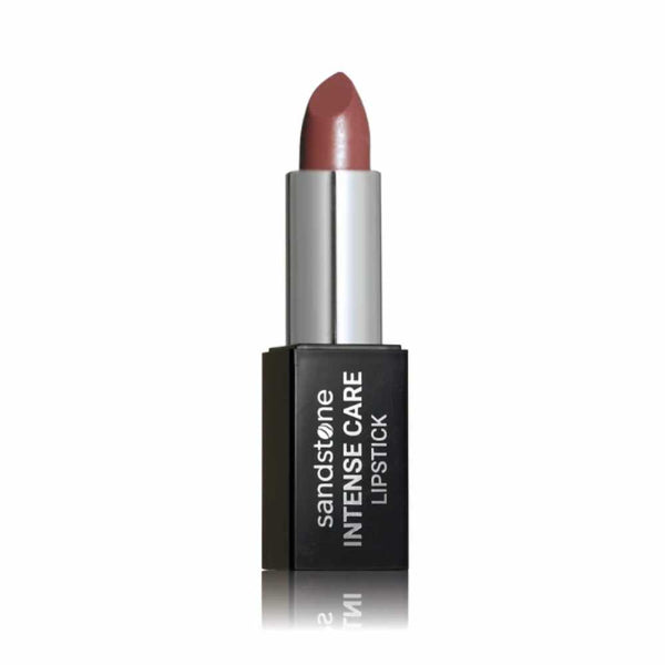 Forkæl dine læber med Sandstones Intense Care Lipstick, en luksuriøs læbestift, der kombinerer intens farve med plejende egenskaber. Her i Farven Naked Lips