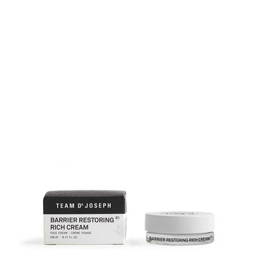 Barrier Restoring Rich Cream fra Team Dr. Joseph – Styrkende pleje til en stresset hudbarriere. Rejsestørrelse på 5 ml.