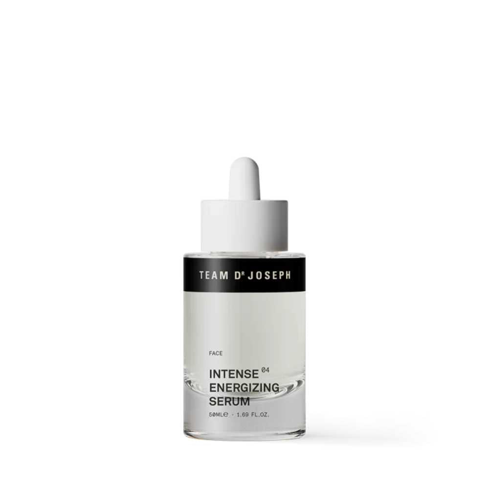 Revitalizing Glow Serum fra Team Dr. Joseph – Energi og glød til træt og mat hud. Indeholder 30 ml.