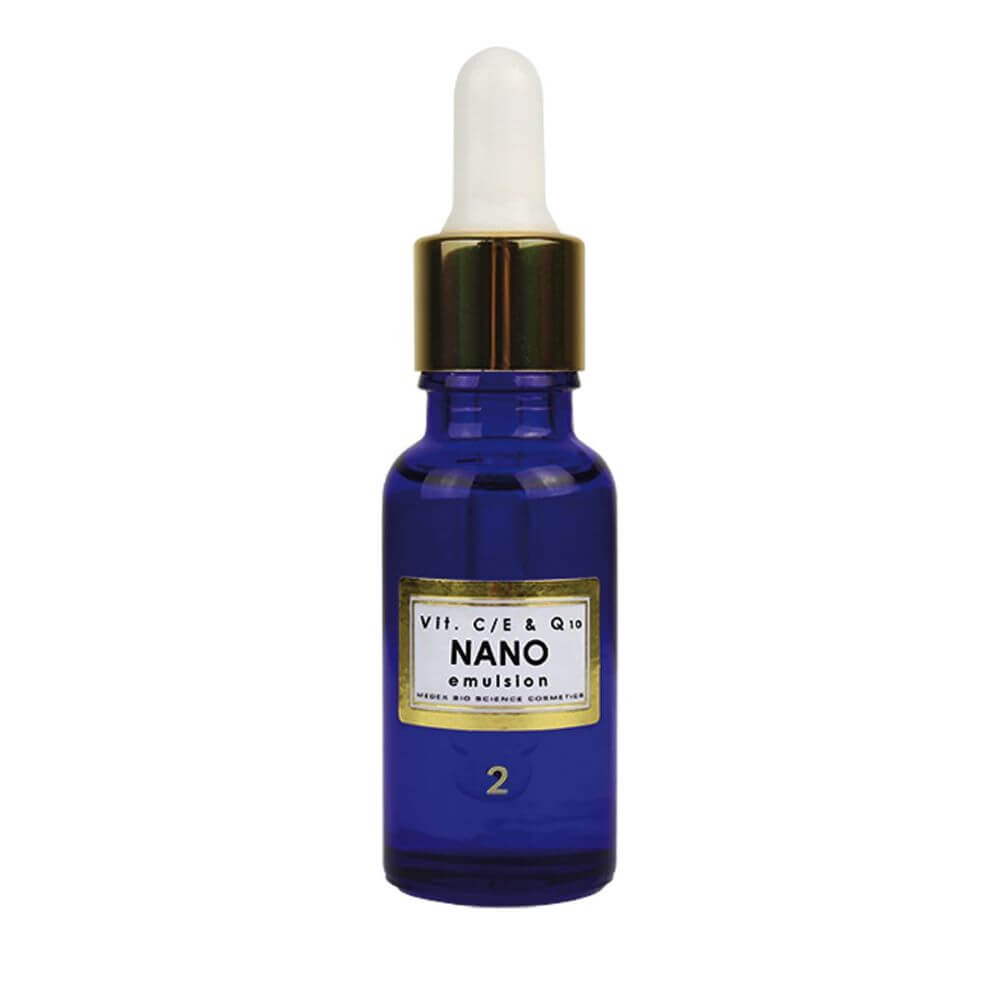 Opdag revolutionerende og effektiv hudpleje med Medex' Nano Emulsion Vit C/E Og Q10 Serum.